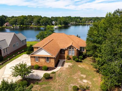 3 Green Lake Dr
