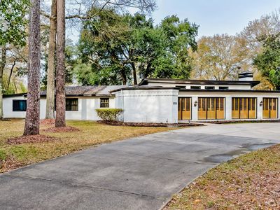 1535 Thomas Rd
