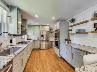 321 E Diamond Lake Rd