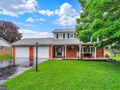 9277 Meadowbrook Dr