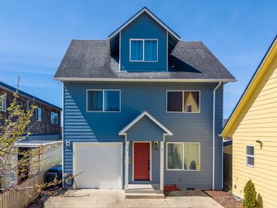 Property at 560 NE Commercial St, Waldport, OR