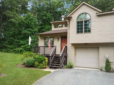 24 White Birch Ct