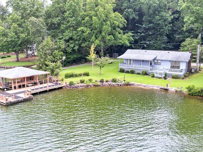 52 Lee Road 805