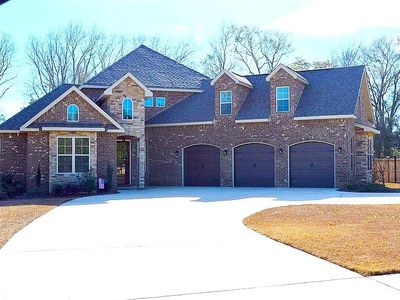 105 Stonegate Trl