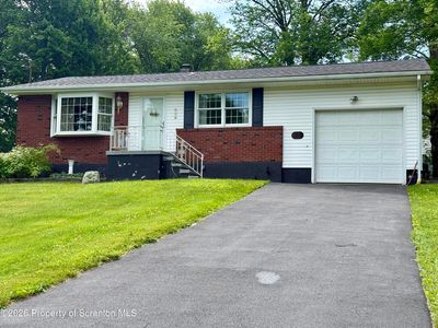 8 Skyline Dr