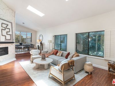 1434 Greenfield Ave APT 303
