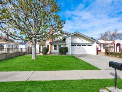 10411 Calle Independencia