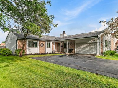 615 Lakeview Ct