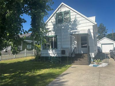1212 Montana Ave