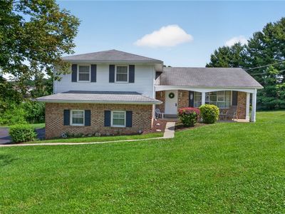 150 Melissa Dr