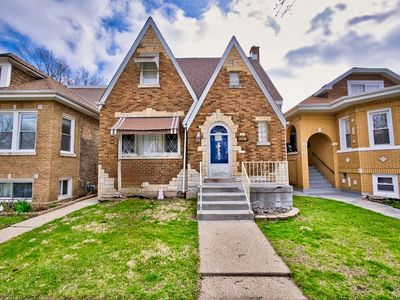 3805 Euclid Ave
