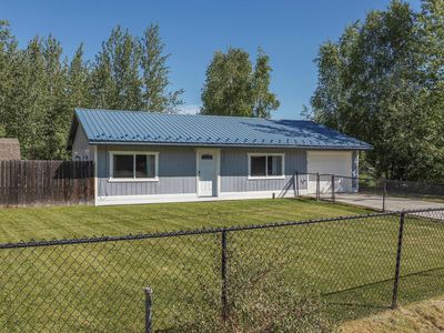 2726 Perimeter Dr