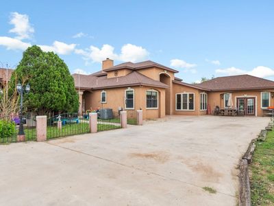 50 Yucca Dr