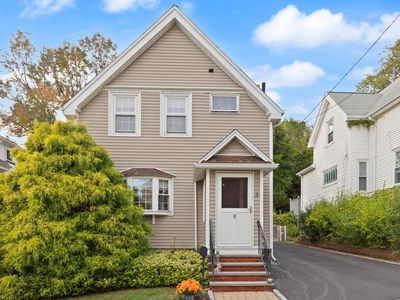 Property at 10 Cedar Cliff Ter, Medford, MA