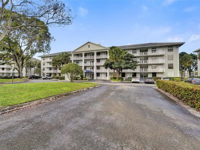 1713 Whitehall Dr APT 304