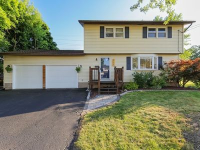 111 Longdon Ln