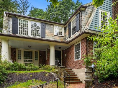 292 Pond St