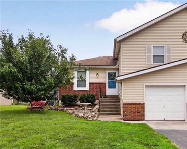 Property at 1225 W Sheridan St, Olathe, KS