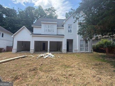 2932 Surrey Ln