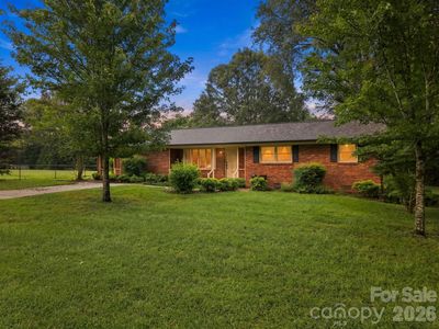 1536 Nottingham Dr