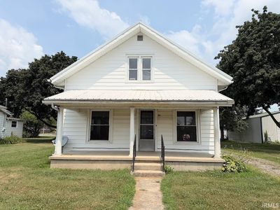 211 W North St