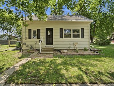 402 W Mamie Eisenhower Ave