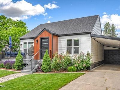623 W Empire Ave