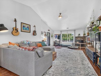 176 E Gregory Rd