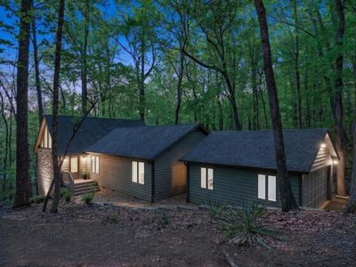 225 Windflower Dr
