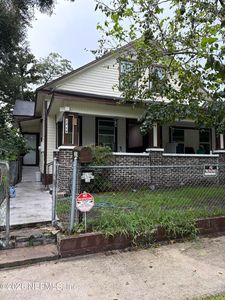 1219 DYAL Street