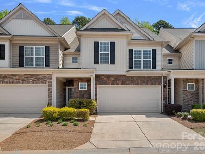 2207 Whitford Ln