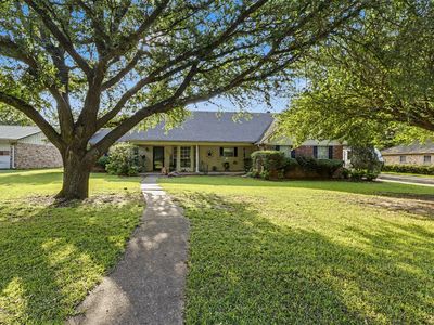 211 Meadow Dr