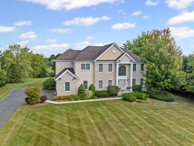 2 Twin Eagles Ct