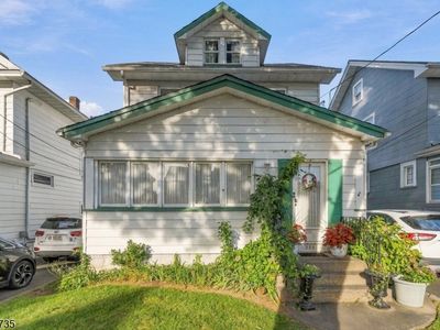 239 Magie Ave
