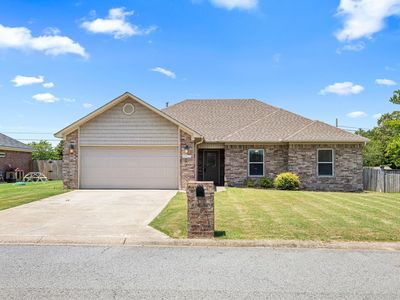 2411 Lancashire Ln