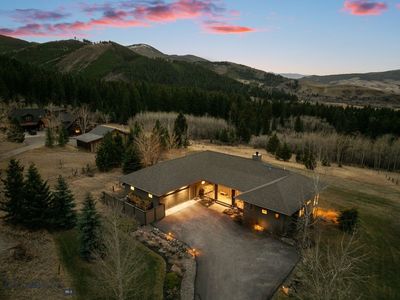 303 S Big Elk Meadow Rd