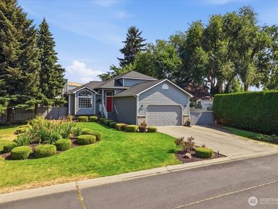 6011 S Julia Court