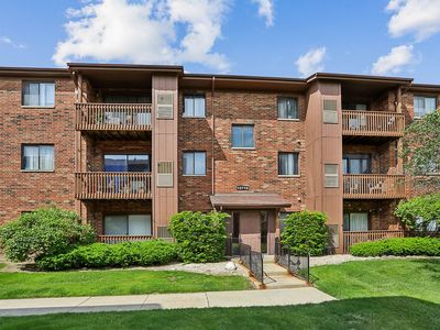 15719 Peggy Ln APT 7