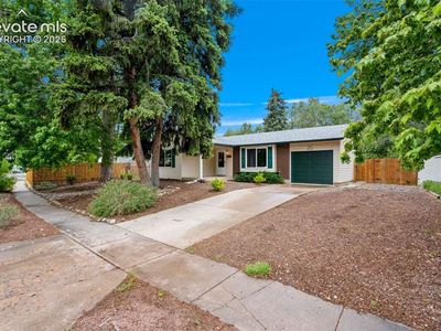 1022 Moffat Cir