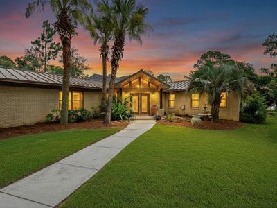 221 Paradise Point Ln