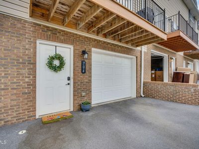 704 Grays Pointe Ct #39