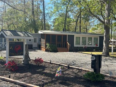592 Pelican Ct