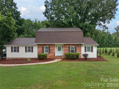 140 Raintree Rd