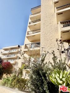 622 S Barrington Ave APT 408