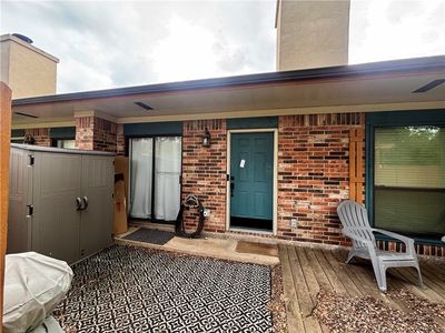 2810 Forest Bnd