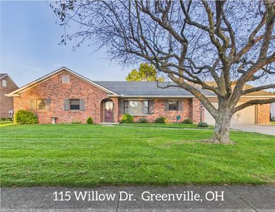 115 Willow Dr