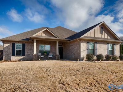 153 Summer Pointe Ln NW