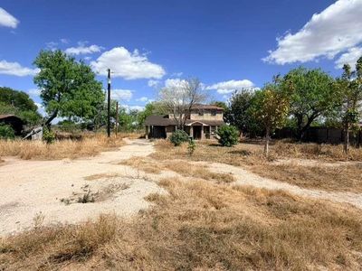 1524 W Hi Line Rd