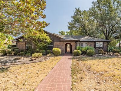 5500 Meadow Oak Dr