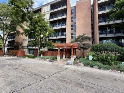 5950 Oakwood Dr APT 3M